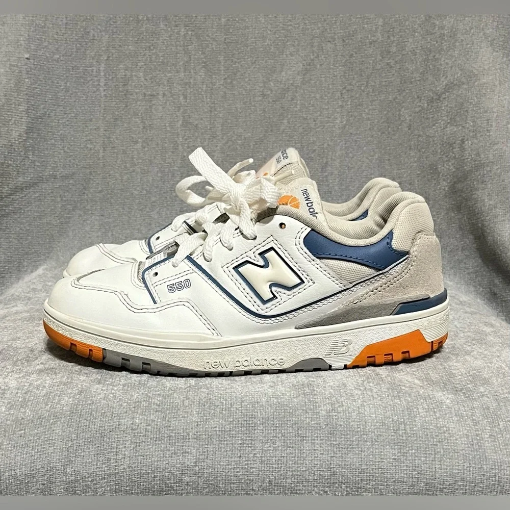 New Balance 550 White and‎ Navy Sneakers with Orange Accents Kids Size 3